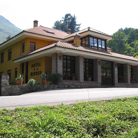 Hotel Benzua Villanueva de Ardisana Εξωτερικό φωτογραφία