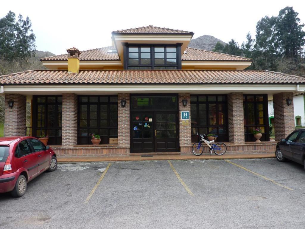 Hotel Benzua Villanueva de Ardisana Εξωτερικό φωτογραφία