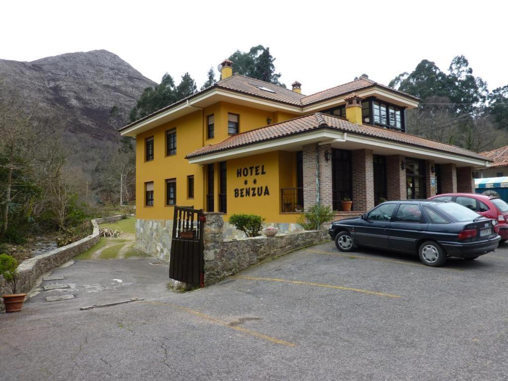Hotel Benzua Villanueva de Ardisana Εξωτερικό φωτογραφία