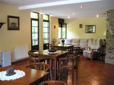 Hotel Benzua Villanueva de Ardisana Εξωτερικό φωτογραφία