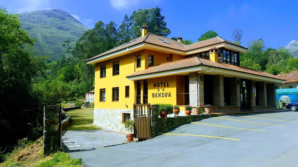 Hotel Benzua Villanueva de Ardisana Εξωτερικό φωτογραφία