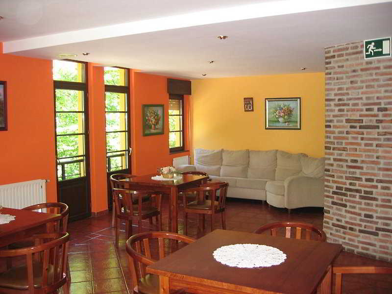 Hotel Benzua Villanueva de Ardisana Εξωτερικό φωτογραφία